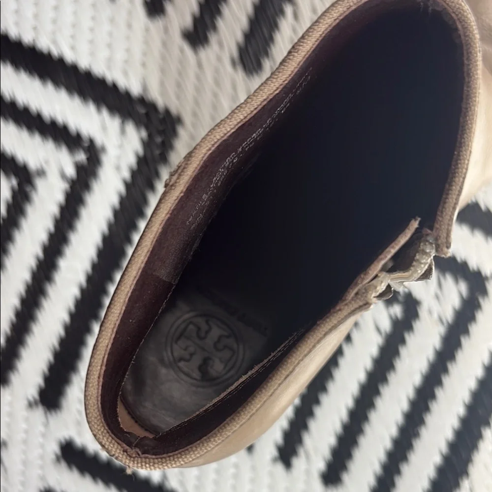 ❤️Tory Burch Size 9 Elegant Tan Ankle Boots - Picture 3 of 3